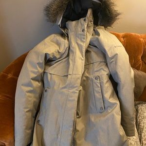 Woman’s size medium Columbia winter coat with Omni heat